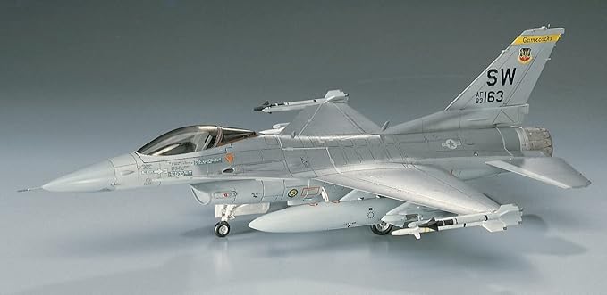HASEGAWA 00232 1/72 F-16C Fighting Falcon