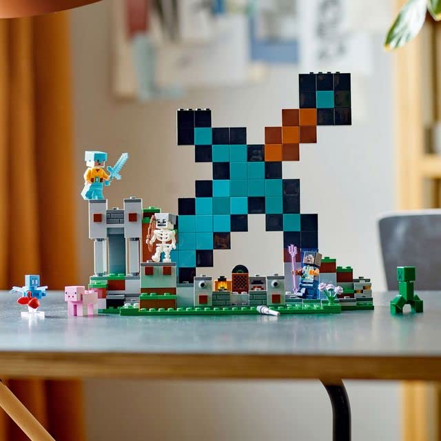 LEGO Minecraft The Sword Outpost 21244 Building Toy Set (427 Pieces),Multicolor