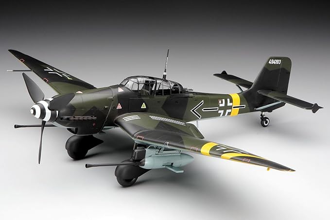 Hasegawa 1/32 German Air Force Anti-tank Attack Aircraft Junkers Ju87G Stuka Kanonen Vogel Plastic Model ST25