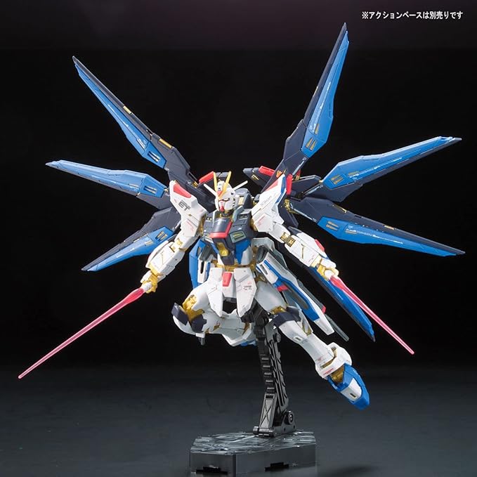Bandai #14 Strike Freedom Gundam Gundam Seed Destiny, Bandai RG 1/144 - Model Kit
