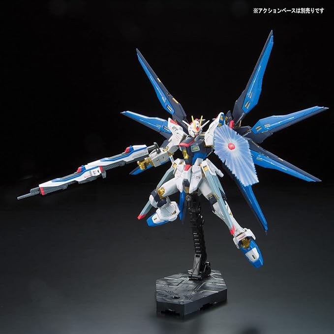 Bandai #14 Strike Freedom Gundam Gundam Seed Destiny, Bandai RG 1/144 - Model Kit