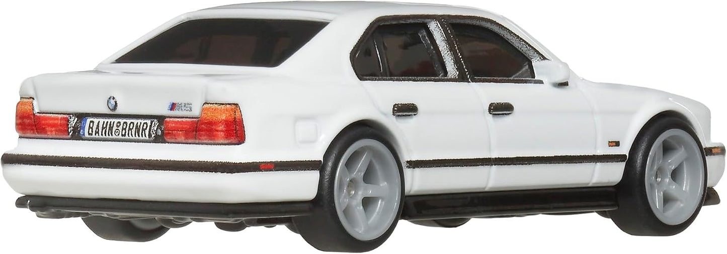 Hot Wheels JBL24 Boulevard '91 BMW M5 Vehicle Toy Mini Car 3 Years Old White
