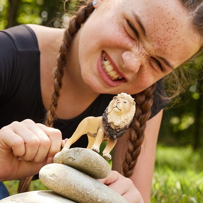 Schleich Lion Toy Figurine (Multicolor)