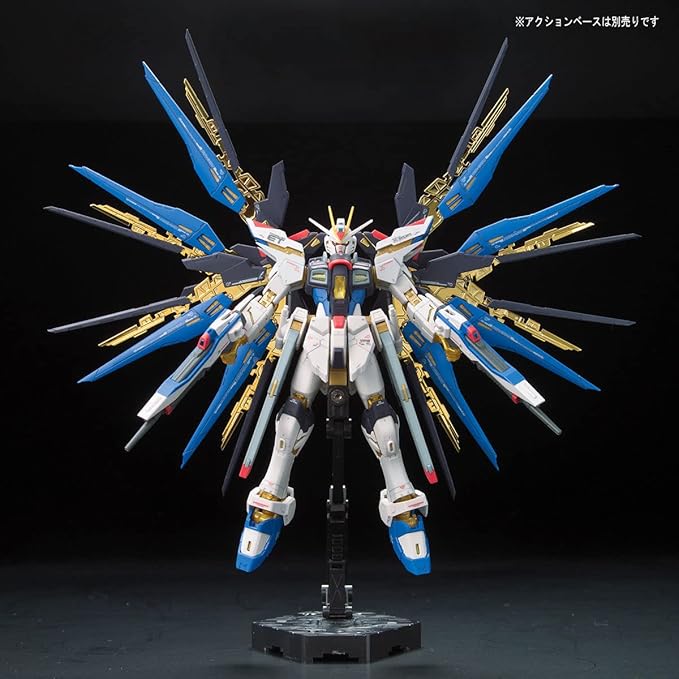 Bandai #14 Strike Freedom Gundam Gundam Seed Destiny, Bandai RG 1/144 - Model Kit