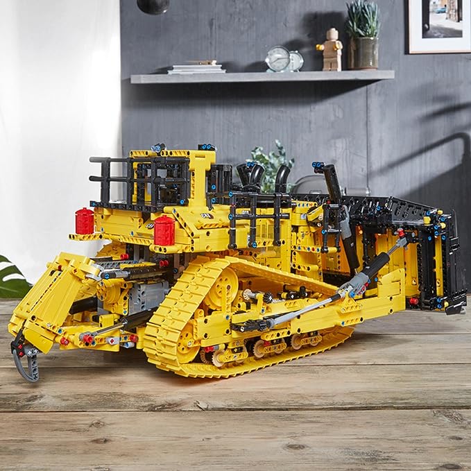 LEGO Technic App-Controlled Cat D11 Bulldozer 42131 (3,854 Pieces), Multicolor