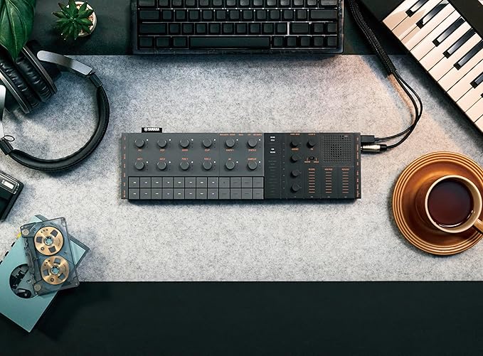 Yamaha Music Production Studio SEQTRAK BLACK, From original electronic music production to performance, all in one unit