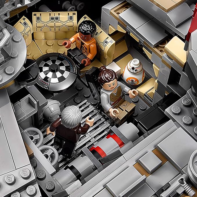 LEGO Millennium Falcon 75192 Building Kit for 16 Years and Above (7541 Pieces), Multicolor