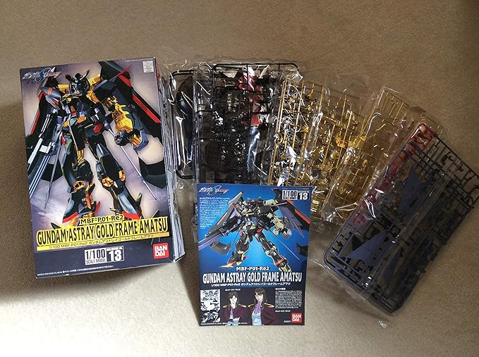 BANDAI 1/100 13 Gundam Astray Gold Frame Amatsu