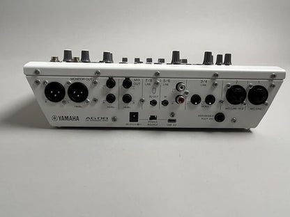 Yamaha AG08 W Live Streaming Mixer Live Streaming 8 Channels with Built-in Voice Changer, White