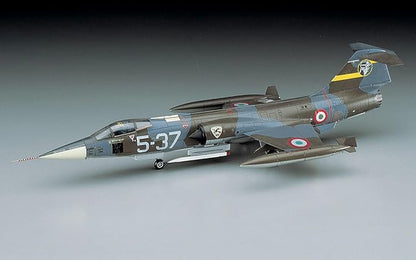 Hasegawa 1/72 Italian Air Force F-104S/F-104G Starfighter Plastic Model D17
