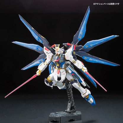 Bandai #14 Strike Freedom Gundam Gundam Seed Destiny, Bandai RG 1/144 - Model Kit
