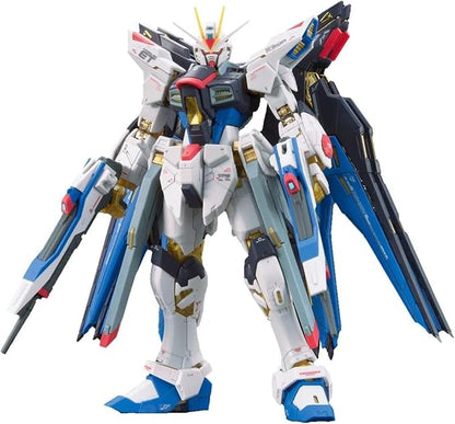Bandai #14 Strike Freedom Gundam Gundam Seed Destiny, Bandai RG 1/144 - Model Kit