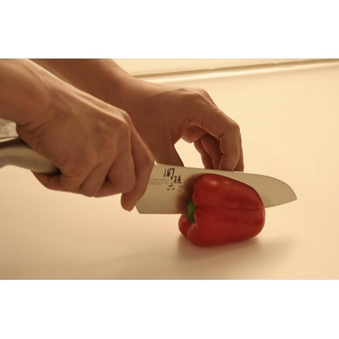 Kai Seki Magoroku 5000ST TakumiSo Kitchen Knife Set of 3 Sheet with Chopping Board [AB-5100 / AB-5102 / AB-5121 / AP-5015]