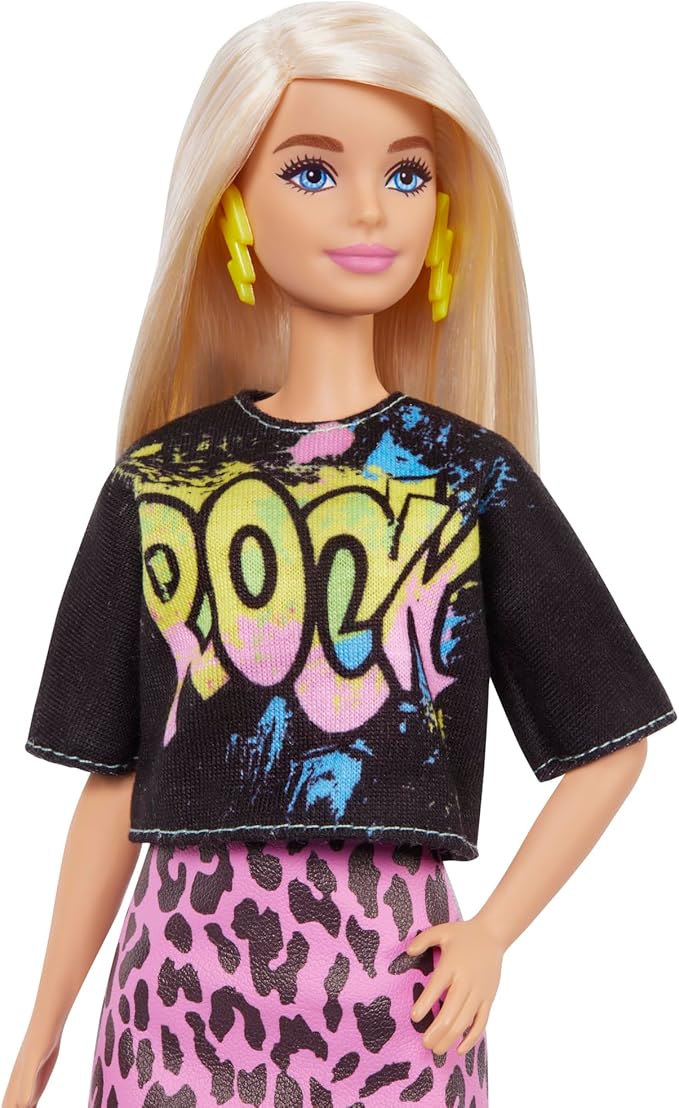 Barbie Fashionistas GRB47 Dress-Up Doll, Black T-Shirt, Special Storage Case Included