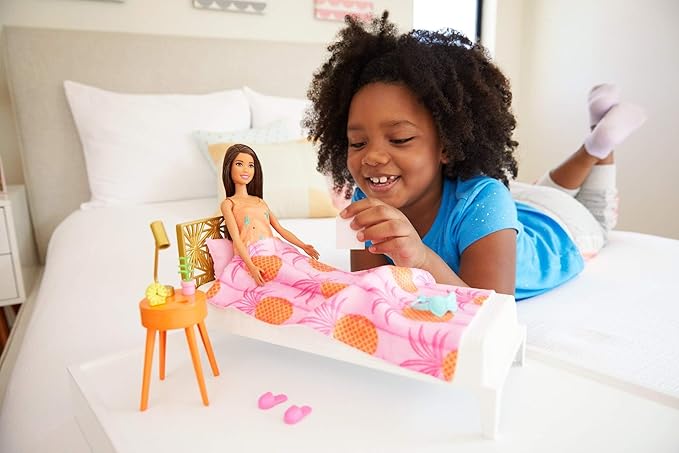 Barbie GRG86 Bed and Nightstand Set, Dress Up Doll, Accessory Set