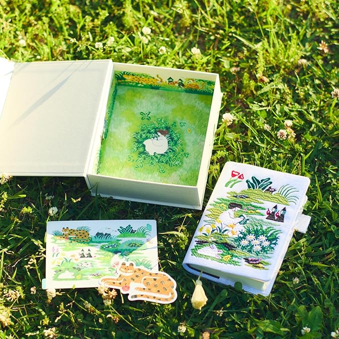 Hobonichi 2025 Iyo Okumi / Almost Nichi 5 Year Notebook Gift Set haconiwa (2025-2029) [A6 Size]