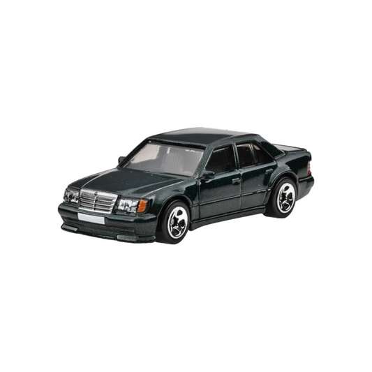Hot Wheels JFN67 Basic Car, Mercedes-Benz 500E Vehicle Toy, Mini Car, 3 Years Old and Up, Green